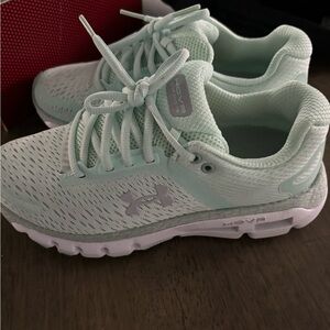 Under Armour Women’s Infinite Running Shoes HOVR